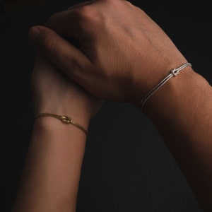 Couples Bracelet Set for a Timeless Connection, Matching Infinity Bracelets, Ideal Gift for Couples and Symbol of Endless Love