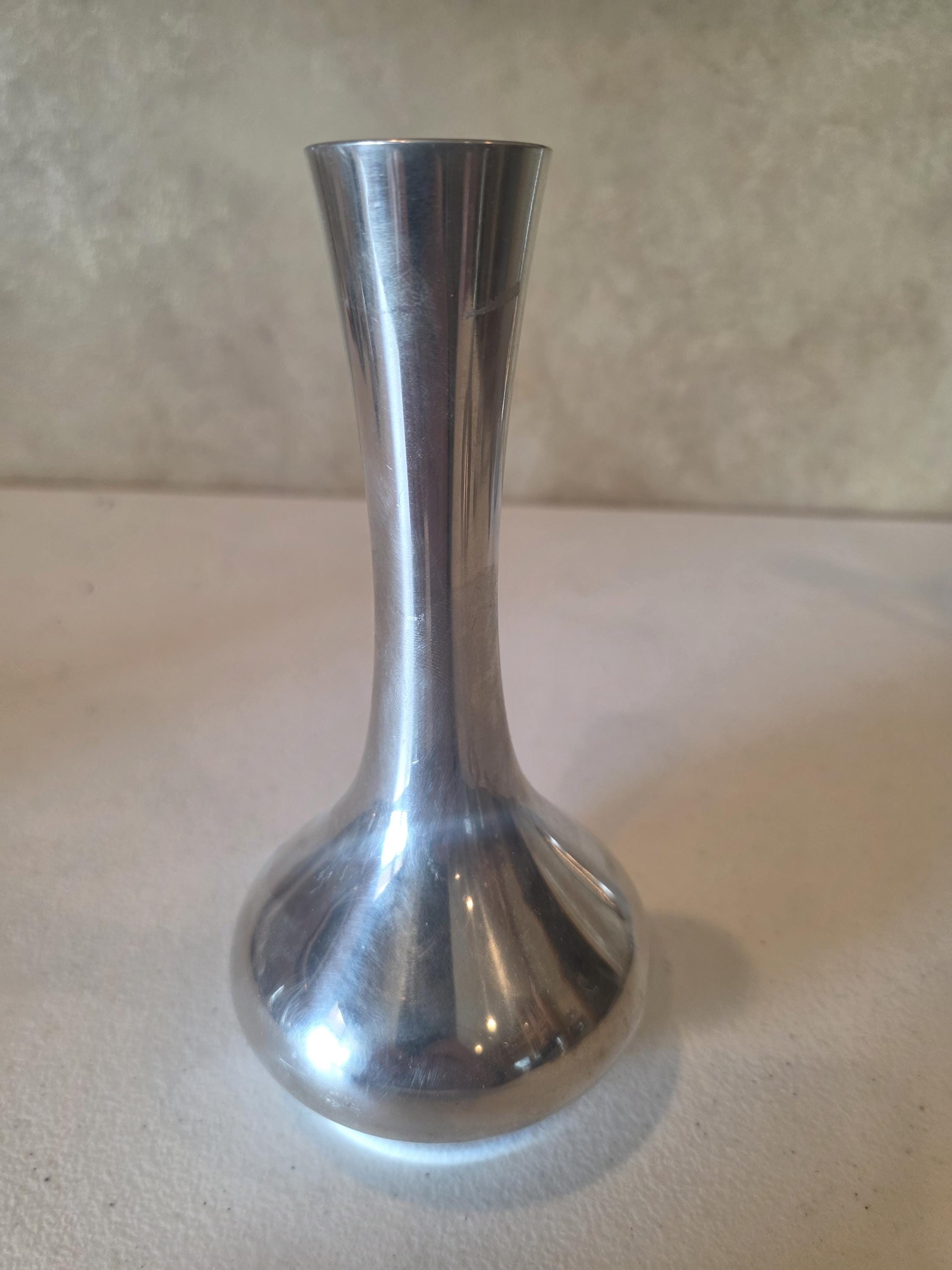  Selangor 錫製花瓶 浮彫りデザイン Selangor pewter vase - Etsy 日本