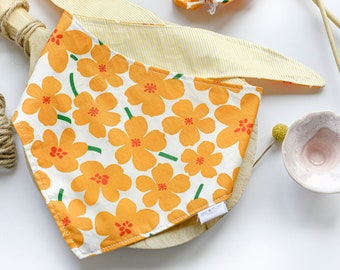 Cotton Dog Bandana. Summer spring fall bandana. Yellow floral pattern bandana.  Reversible. Tie on Bandana. Pet gift. Dog Mom. Puppy Gift