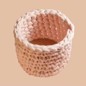 Pink Crochet Pen Pot, Handmade Recycled Yarn Desk Organiser, Cute Home Storage Basket Decor, Girly Tshirt Makeup Table Pot, Eco Friendly Jar