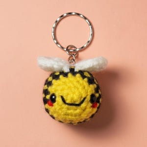 Crochet Bee Keychain, Handmade UKCA Tested Acrylic Yarn Bag Charm, Cute Animal Insect Bumblebee Keyring, Summer Birthday Gift Soft Toy Plush