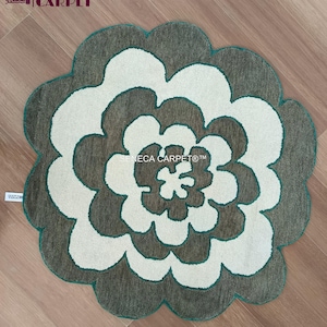 Hand-Tufted Wool Round Rug: Green, Grey & White Floral Accent