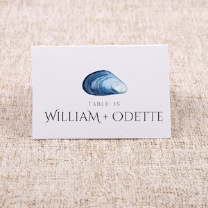 Tarjetas de lugar con conchas de mejillón: tarjetas de nombre para mesas de bodas costeras, plantilla náutica editable, imprimible para cenas en la playa o langostas al horno.