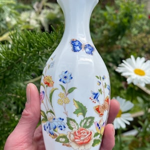 Aynsley Cottage Garden Bone China Vase: Floral Vintage Decor