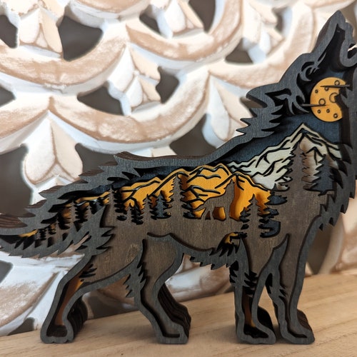 Wolf - Engraved Lasercut Multi-layer Wood