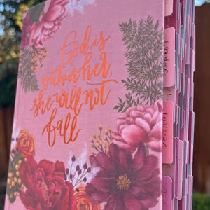 Bible de journalisation florale NIV avec onglets ombrés