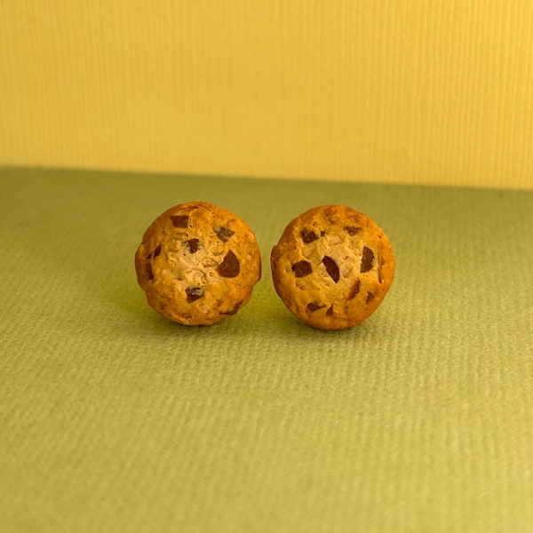 Chocolate chip cookie stud earrings, chocolate chip earrings, cookie earrings cookie studs realistic food earrings realistic dessert earring