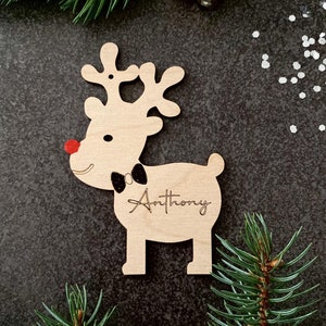 Renna di Natale in legno personalizzata Etichette regalo di Natale personalizzate con nome, nomi personalizzati tagliati al laser, decorazioni per l'albero di Natale, palline personalizzate