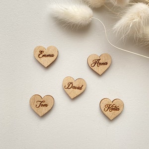 Médaillon coeur en bois, étiquettes de mariage, étiquette de nom coeur gravée, étiquettes de mariage, étiquette de nom de Saint-Valentin, étiquettes de cadeau de baby shower,