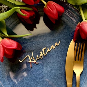 Tarjetas de lugar con espejo dorado Tarjetas de lugar para bodas Etiquetas con espejo dorado Nombres cortados con láser Decoración de bodas de lujo Mesa PERSONALIZADA Evento Acrílico Nombre lugar