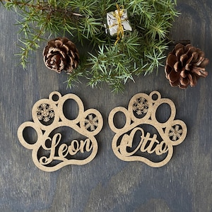 Nom personnalisé d&#39;ornement de chien, décoration de Noël de chien personnalisée, décoration de Noël de patte de chat de chien personnalisée, étiquette de bas de patte, étiquette de bas, noms découpés au laser