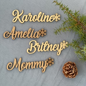 Kerstplaatskaarten Lasergesneden namen Kerstboom Kerstsoklabels Vrolijke kerstcadeaulabels gepersonaliseerde kerstsneeuwvlokken