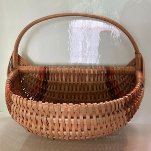 Handwoven Wicker Wall Basket: Boho Farmhouse Decor, Rustic Storage
