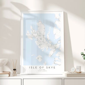 Impression de carte de l’île de Skye en Écosse, affiche de l’île de Skye, cadeau d’Écosse, art de la carte de l’Écosse, carte de l’Écosse, carte des Highlands écossaises, carte de Portree