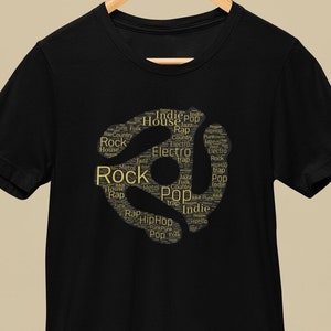 DJ 45 RPM Adapter - Musikgenres 45 Schallplatte Vinyl 7 &quot;Single Adapter T-Shirt von Patrick Scott Designs