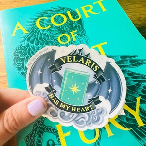 ACOTAR | Velaris Has My Heart ステッカー | 本好きステッカー | ACOTAR ファンアート | Velaris ステッカー | ファンタジー ステッカー | BookTok ステッカー | Bookish