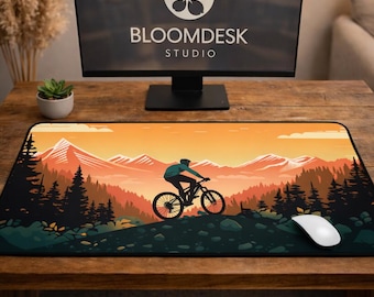 Mountainbike-skrivbordsmatta | Naturskönt bergslandskap, XL-spelskrivbord