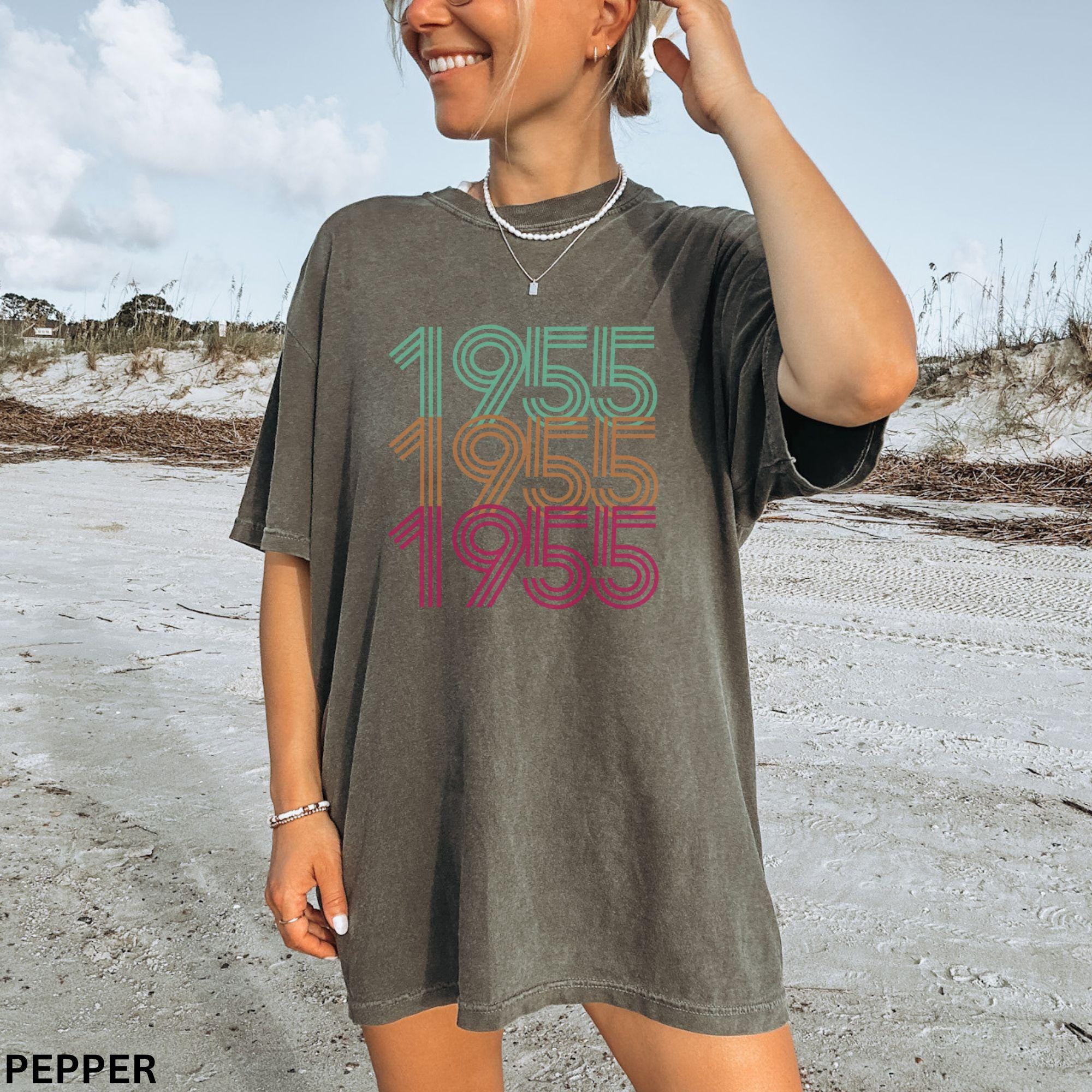 ママティーチャー 1955 Shirt Comfort Colors® Custom Birth Year 1955 Tshirt