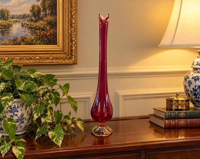 L.E. Smith Simplicity Amberina Flame Six-Petal Footed Swung Art Glass Vase 22”