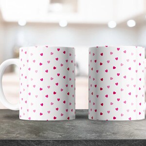 Rojo rosa corazones patrón blanco taza envoltura - 11 oz y 15 oz PNG - sublimación de taza de café - descarga de diseño PNG imprimible - taza de corazones de San Valentín