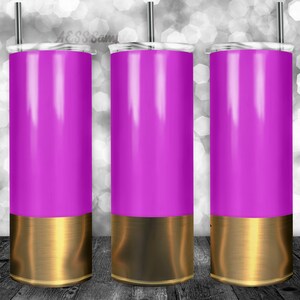 Może przedstawiać: Trzy kubki ze stali nierdzewnej z jasnoróżowym wykończeniem i złotą obwódką u dołu. Kubki mają pokrywki i słomki.