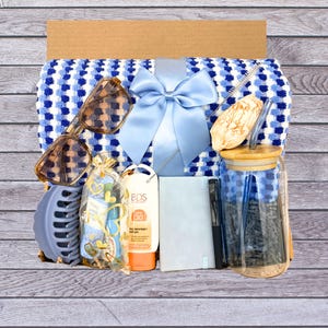Beach Lover Gift Box, Summer Essentials Kit, Beach Gift Box for Her, Coastal Gift Box, Summertime Gifts, Boating Box, Lake House Gift Basket