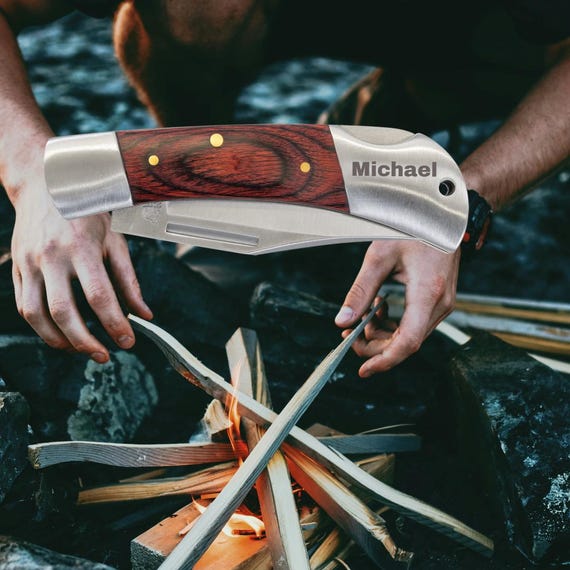 Bison River 3 1/2" Wood Folding Knife with optional Leather Sheath.  Great for any outdoorsman or groomsman gift.
