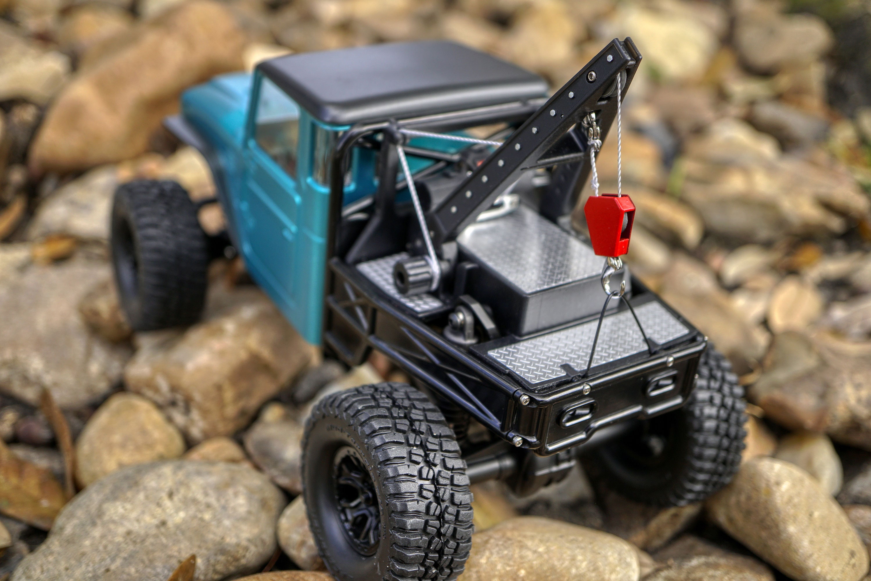 トラック✨プラモデル✨Revel✨１/２４✨KOLNーTRUCK&トレーラ TRX4M IR40 Tow Bed System With Working Winch (IR40 Body Shell Not