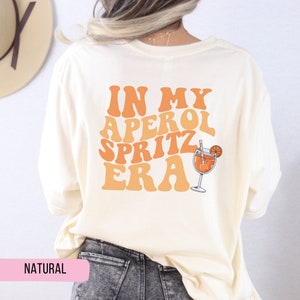 Chemise In My Aperol Spritz Era, chemise Aperol Spritz, Aperol Spritzin, chemise d'été Italie, chemise cocktail tendance, cadeau d'un ami, fête Aperol image 5