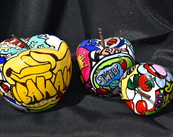 Pop Art - modern and unusual decorative object set of 3 apples colorful in Pop Art comic style hand-painted designer object