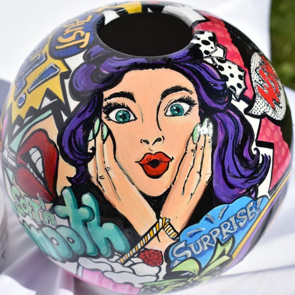 Pop Art große Kugelvase Comic- Style modernes Design Glamour Fashion Women Designer Objekt handgefertigt Pop Art Dekoration female beauties