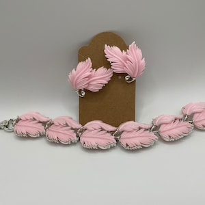 Vintage Pink Lisner Feather Thermoset Bracelet and Earrings