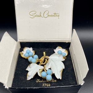 Vintage Sarah Coventry White Enamel and Blue Balls Brooch and Earrings