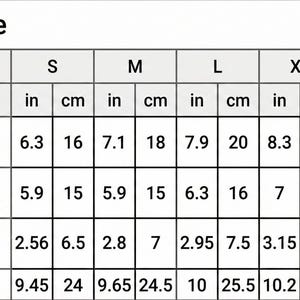 Pu&ograve; includere: Una tabella delle taglie dei guanti con misure in pollici e centimetri. La tabella include la circonferenza del palmo, la circonferenza del polso, la lunghezza del dito medio e la lunghezza del braccio per le taglie S, M, L, XL e XXL.