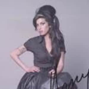 RaRe Signed AMY WINEHOUSE Autographed w/ COA