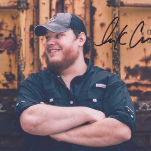 Signed LUKE COMBS Autographed Photo w COA