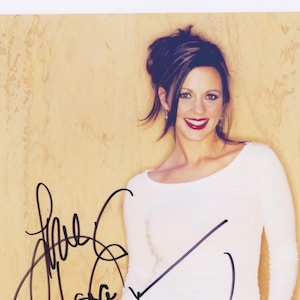 Signed Sara EVANS Autographed Photo with COA RCA Promo