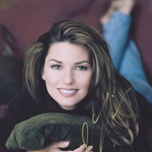 Signed SHANIA TWAIN Photo Autographed with COA