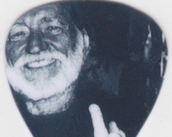 RaRe WILLIE NELSON giving the finger Guitar Pick Country Outlaw USA