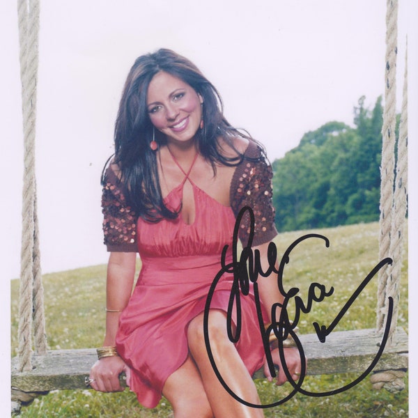 Signed SARA EVANS Autographed Photo with COA