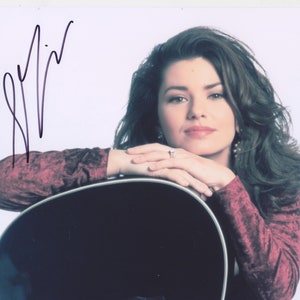 Signed SHANIA TWAIN Photo Autographed with COA