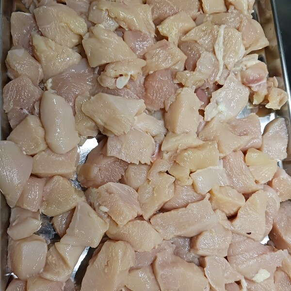 Raw Freeze Dried Diced Chicken Breast pet treats human grade for your cat, dog or other pet