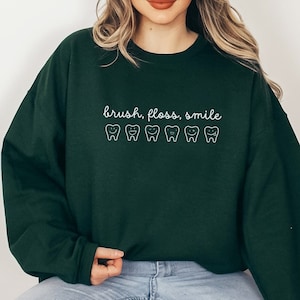 Dentist Sweatshirt Dental Hygienist Gift for Dental Student Crewneck Dental Assistant Sweater Teeth Dental School Gift for Future Dentist