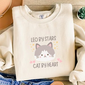 Sudadera con capucha con diseño de gato y signo del zodíaco Leo, idea de regalo para amantes de los gatos, regalo de cumpleaños con horóscopo, suéter de gran tamaño, carta natal con signo ascendente