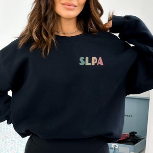 Patólogo del habla y lenguaje Sudadera asistente Suéter SLPA, Sudadera para asistente de terapeuta del habla, regalo para graduado SLP Graduado