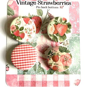 Vintage strawberries pins/Vintage Strawberries pin-back button set/Strawberry pins/Strawberries and flowers pins/Red gingham pin