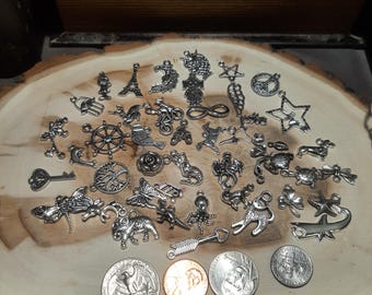 Divination Charm Casting Set – Unique Cleromancy Oracle Charms for Intuitive Readings