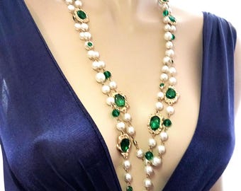 Long Pearl Necklace,  Modern Faux Pearls & Emerald - Green Statement Necklace, Layering Long Pearl Flapper Jewel 30 Inch
