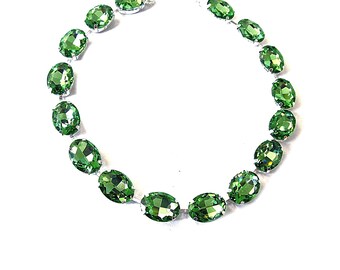 Anna Wintour Necklace, Green Oval Georgian Collet Peridot Green Austrian Crystal Statement Choker Georgian Paste Collet