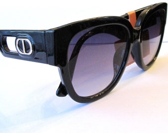Vintage Gucci GG3713/S Oversized Sunglasses in Brown and